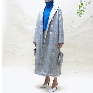 NWT〰️Long Tailored Retro Trench 〰️ House of Sunny